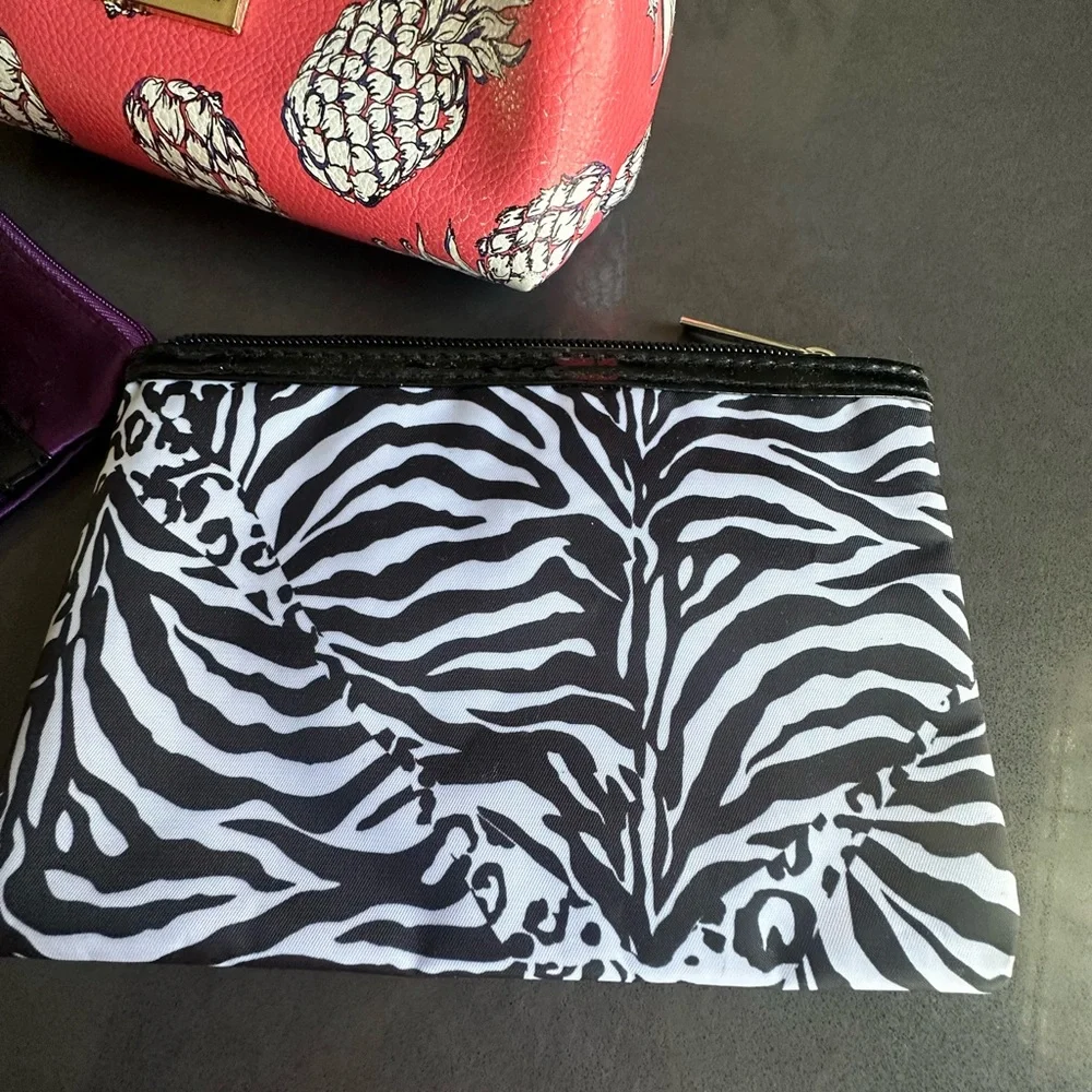 Lot of 3 cosmetic bags